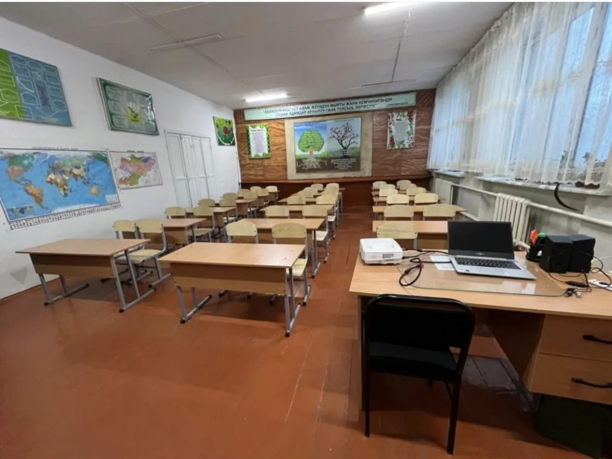 Эмеректер алынды мектепке